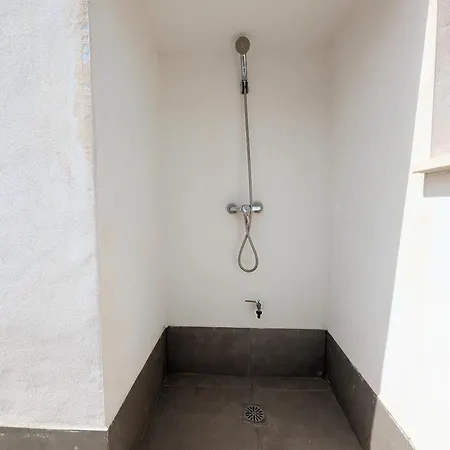 아파트 R-60-b Modern