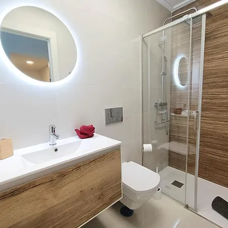 R-60-b Modern Appartement *